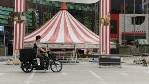  表演|杂技演员表演不慎死亡，家属不接受50万赔偿，只因有女儿要抚养