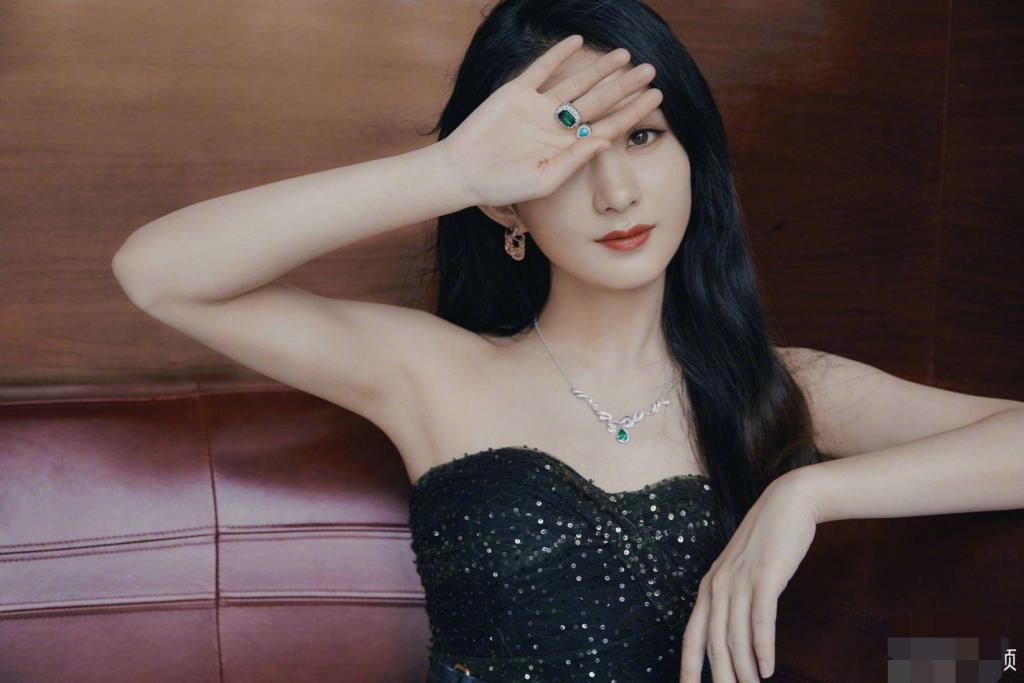  王一博|赵丽颖王一博喝同一碗汤，旁人看了都尬笑，冯绍峰难道不吃醋吗？