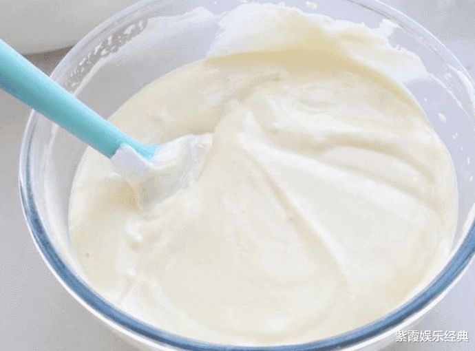  黄油|不放黄油放酸奶，蛋糕低脂还美味，入口即化连着吃一周也不腻