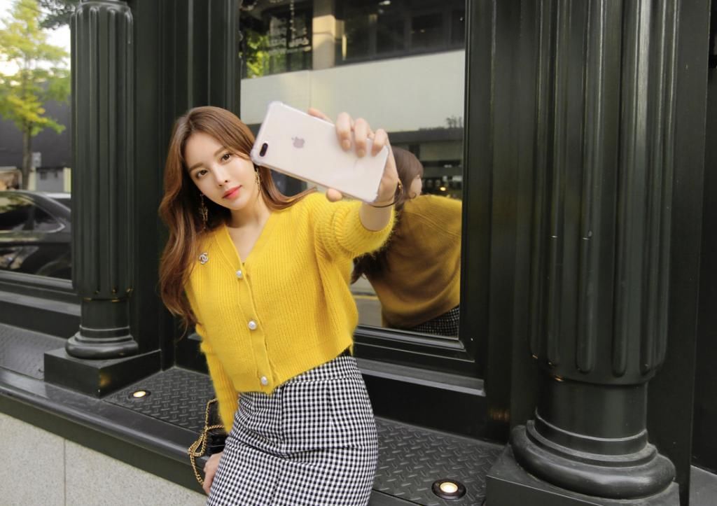  说不出来|道晖芝穿搭-鲜黄柠檬皙光可爱甜美针织衫，说不出来的美