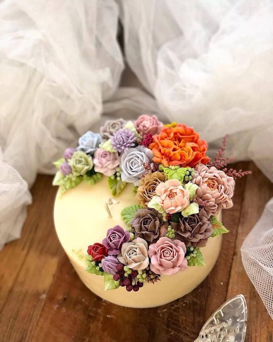 包袱蛋糕|脑洞太大韩国小姐姐晒神秘蛋糕,引百万粉丝每天催更太美了,每一张都让我流口水…