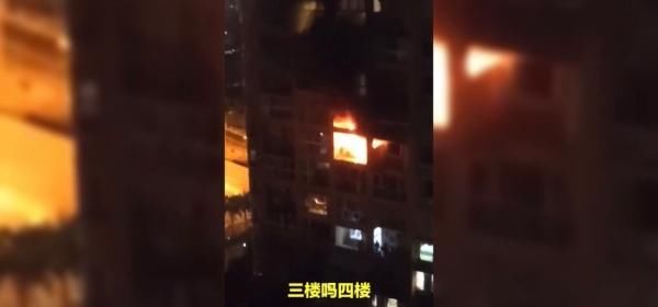  身亡|痛心！疑因中考成绩与父母发生争吵，花季少年放火烧房后跳楼身亡