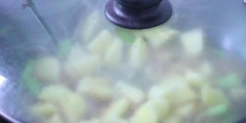  好吃|土豆炖豆角，好吃不长胖，下酒又下饭