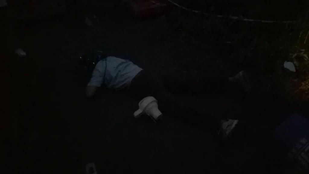  摩托车|昨晚尚义大道一60岁左右男子驾驶摩托车摔倒多处受伤