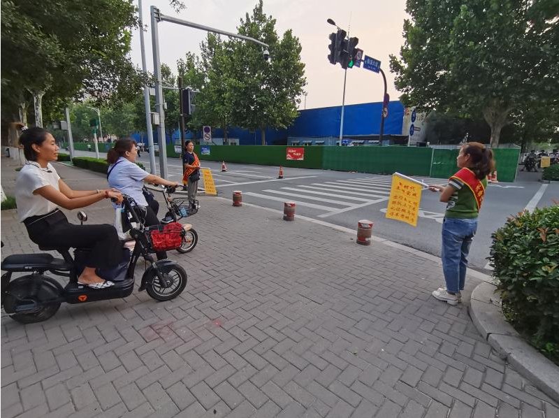 工区文明|齐鲁化工区助力“十一”文明出行