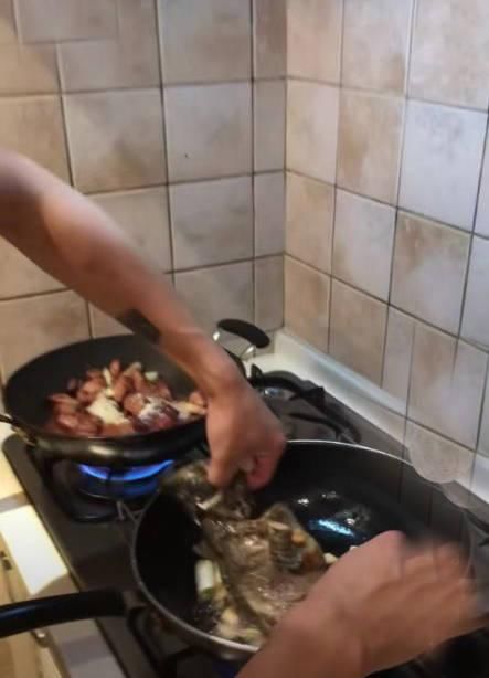 浪子回头|浪子回头!林丹凌晨为谢杏芳下厨,徒手煎鱼,厨房公开又小又旧