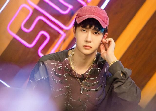  街舞|《街舞3》王一博送鞋，价格昂贵绿到发光，还意外剧透了战队成员