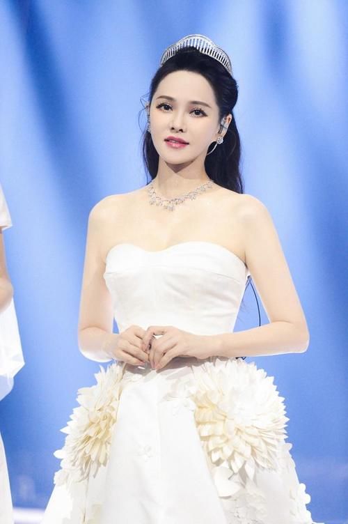  姐姐|《浪姐》的最大赢家，不是万茜、蓝盈莹！而是成功“洗白”的她