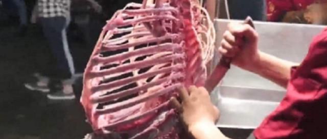骨架|羊骨架全是骨头没有肉,为何买的人还那么多
