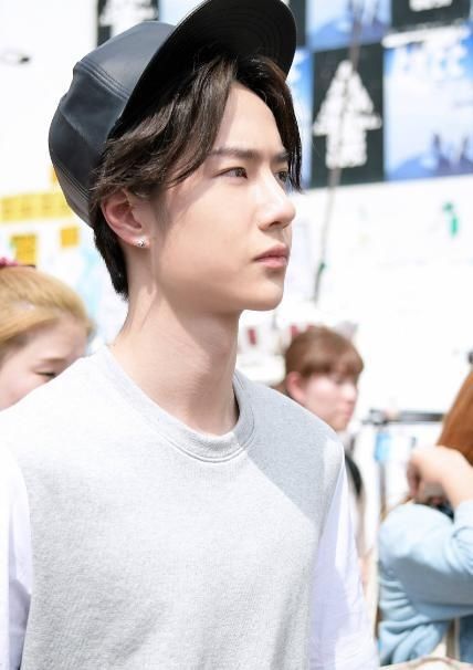  战队|王一博水中胸震，张艺兴脱衣诱惑，这期街舞太难看了吧