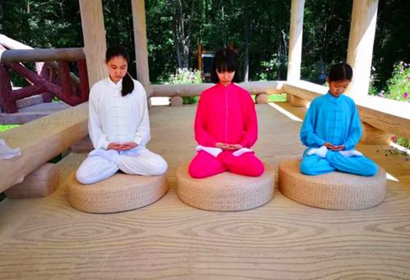  不信|深扒气功大师刘尚林：开直播教森林瑜伽，本地人都不信专骗外地人