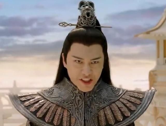  血肉|《琉璃》璇玑司凤大婚，亭奴哭了一箱珍珠送璇玑，腾蛇成奶爸