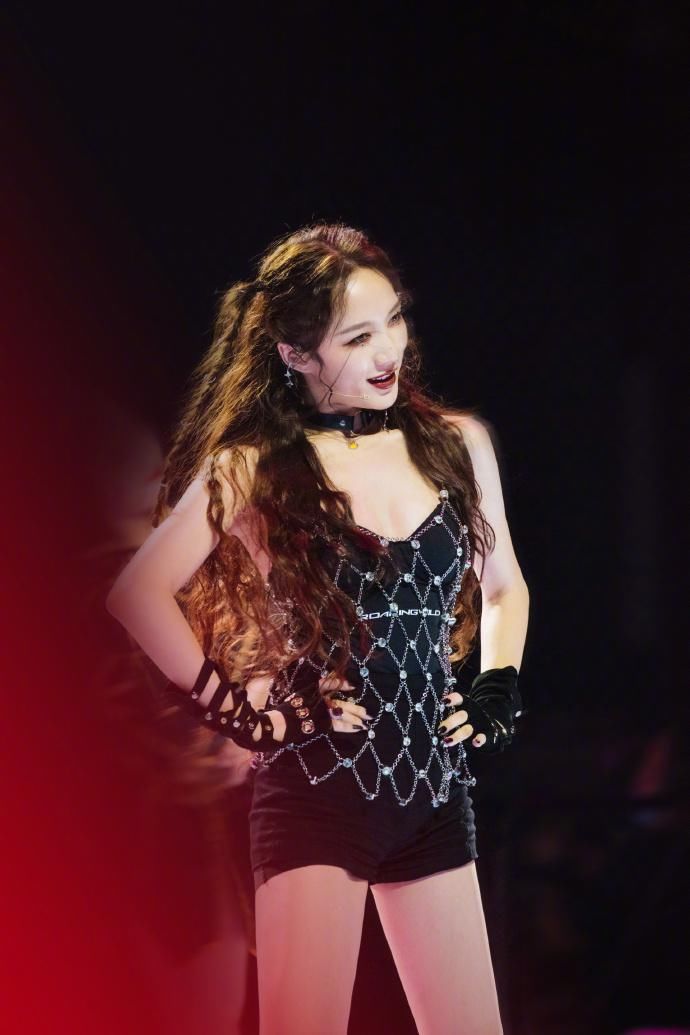  观众|孟佳凭实力逆袭 观众喜爱度第一成功晋级总决赛