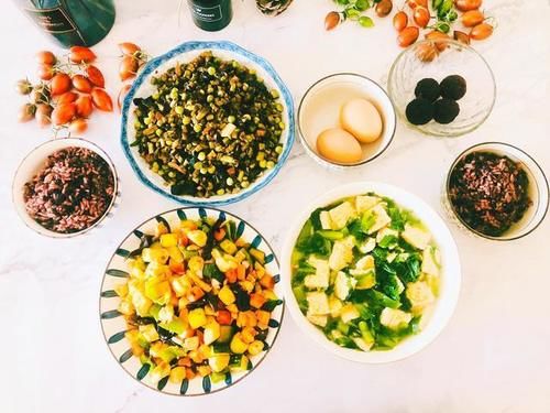  1汤匙|三伏天我家午餐也从不将就，每餐至少3个菜，荤素搭配，好吃丰盛