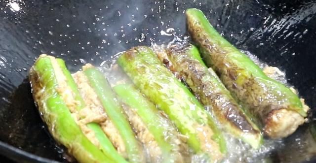  入味|馋哭隔壁小孩的“青椒酿肉”出教程啦，好吃入味下饭，真解馋