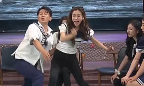 脱鞋|baby1米68,吴宣仪1米66,两人脱鞋同框后,这腿长差认真的?