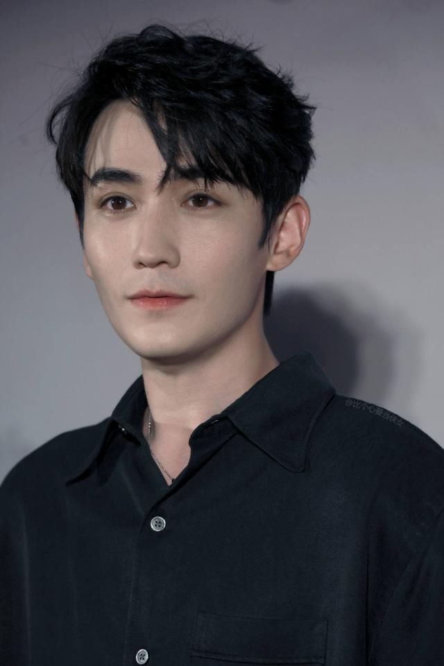  下墓|重启改名大赛：催第二季问三叔行踪，还混进一个“下墓有人帐”？