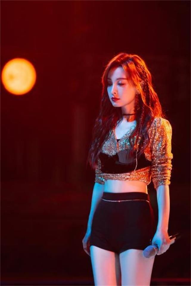  姐姐|吴昕录制元气哥哥，作为唯一的姐姐路透翻车，旁边姜贞羽更显活力