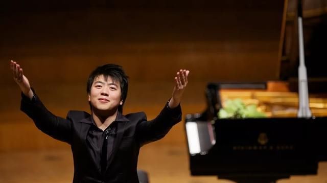  练琴|郎朗：实现梦想没有捷径，努力也是一种天赋