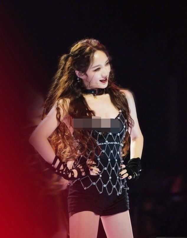  采访|王霏霏采访感慨，不知观众到底喜欢什么，网友：苦涩的霏