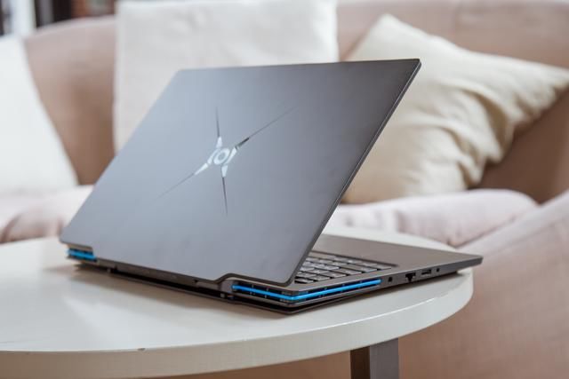 比肩|轻薄游戏本的超级黑马,荣耀猎人游戏本能否比肩传统大厂?