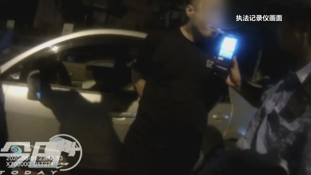  司机|啤酒节刚开幕俩司机酒驾被查 交警不定时查酒驾 别侥幸