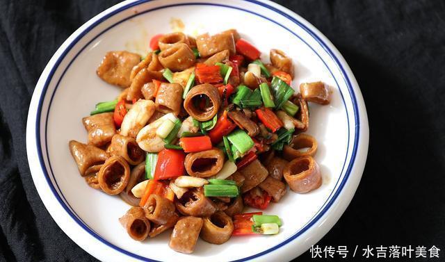  简单|尖椒炒肥肠简单易学，营养美味