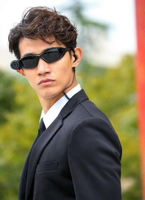  王俊凯|时隔四年与王俊凯再同框，李子峰完美演绎了什么叫真正的励志人生