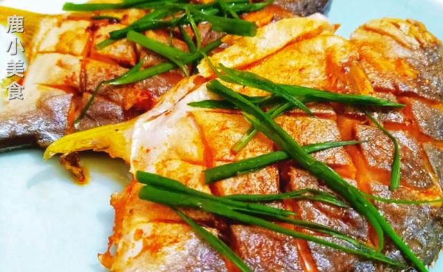  鱼身|如何煎鱼才不粘锅？3个技巧是“关键”，保证鱼身完整，金黄香酥