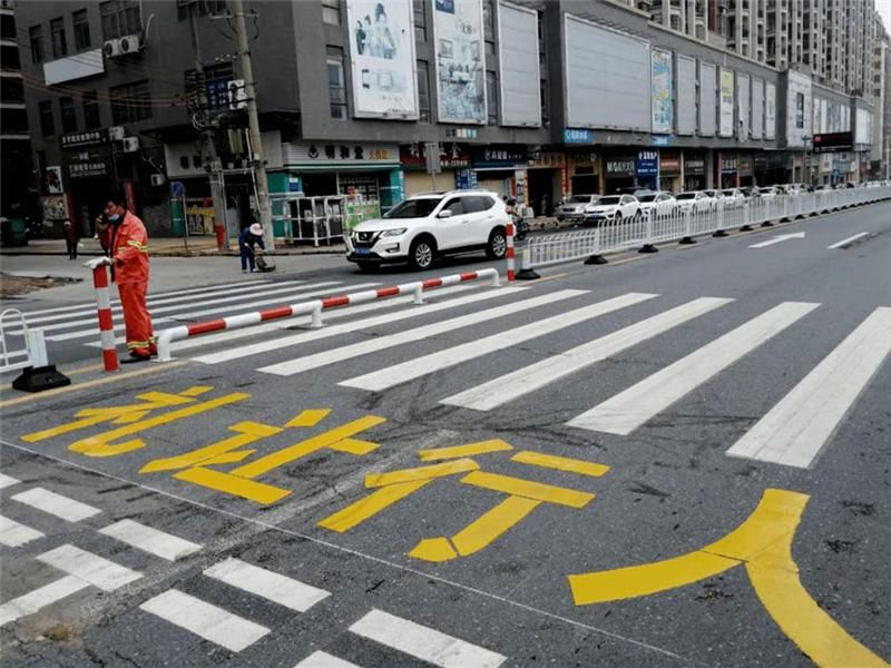 护身符|行人闯红灯被撞,车主却要赔钱?网友:礼让行人不是“护身符”!