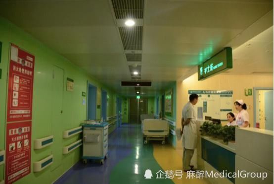  车窗|开车时，莫把胳膊搭在车窗上，危险！