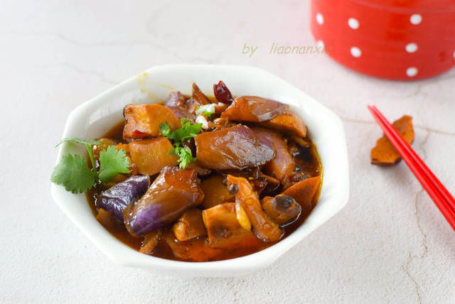 不用|发现茄子新搭配,不用油炸做法简单,小朋友都要多吃一碗米饭