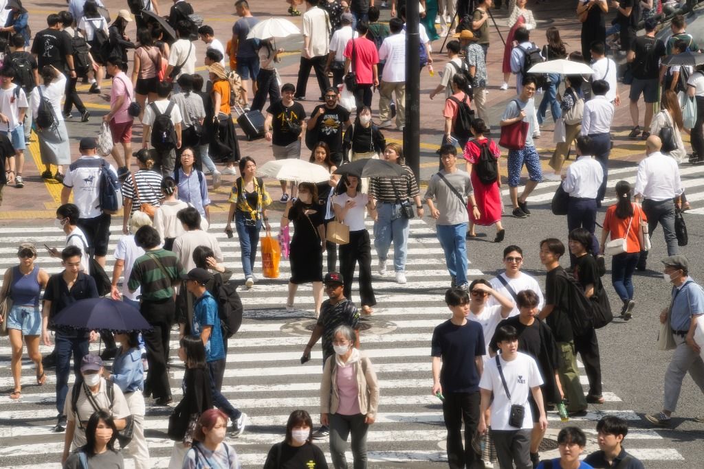 日本育有未成年子女家庭数量30多年来首次跌破1000万