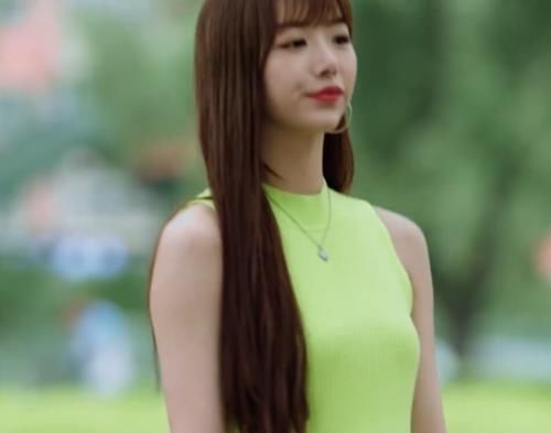  后孔|THE9成团后孔雪儿率先接戏，看“校花”造型，雪儿演叛逆少女吗