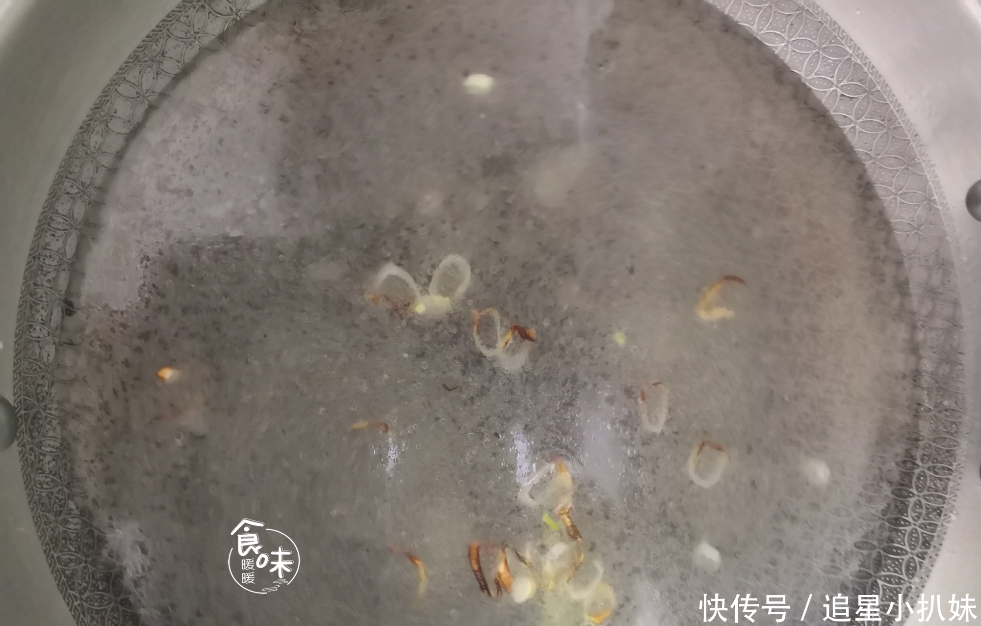 保证|煮馄饨时直接用水煮是大忌，多加一步，保证馄饨比买的更好吃