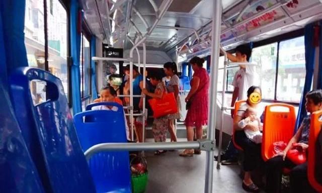 解气|“连车都打不起，生什么孩子？”孕妇挤公交遭羞辱，回怼太解气了