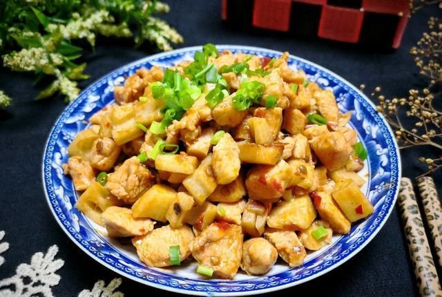  莲藕|秋天，常吃这碱性食材，和鸡肉是绝配，脆爽入味，孩子爱吃胃口好