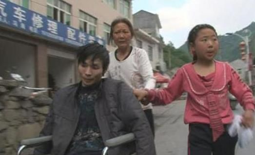  档综艺节目|《变形记》唯一清醒的男孩，把节目当成游戏，如今变成这样