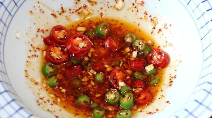  爽滑|天气炎热没有胃口？教你做一碗酸辣土豆粉，筋道爽滑，酸辣开胃