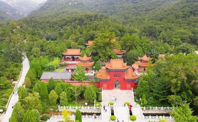  奇观|抓住夏天的小尾巴，新甫山山水有奇观