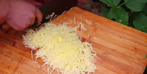  土豆丝|早餐土豆丝饼怎么做最好吃？