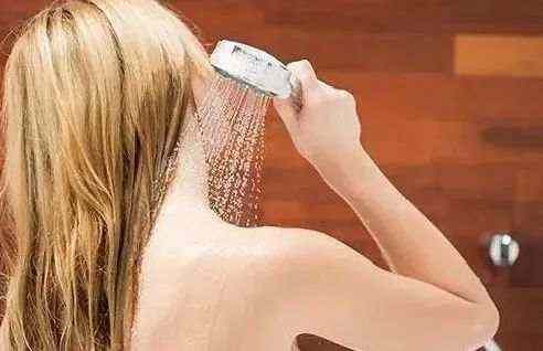 湿巾|又有餐饮店检出大肠菌群，开水烫、湿巾擦……到底能不能杀菌消毒？这样做才正确~