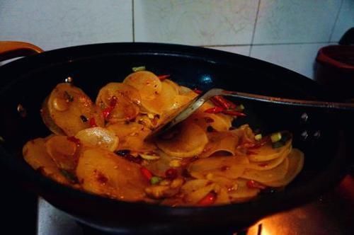 还要|秋季食补就要多吃它,比花菜营养成分还要高,做成干锅特下饭