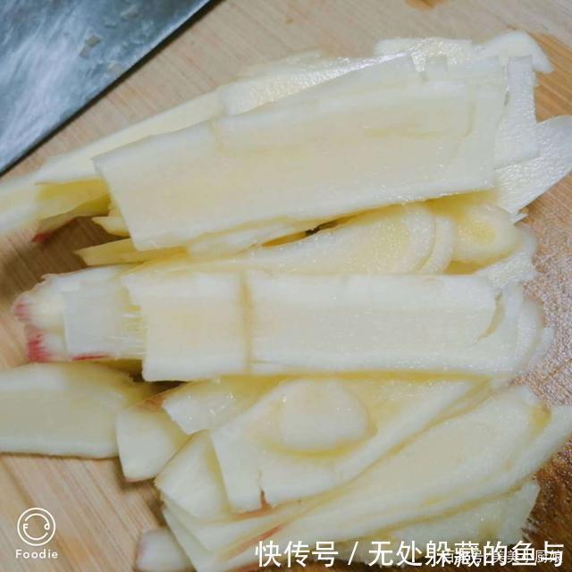  鲜嫩|夏日开胃还得吃它，简单又美味，爽脆鲜嫩，保证你吃了还想吃