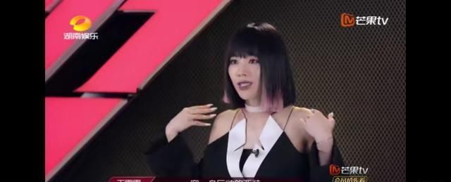  姐姐们|王霏霏组团时没选李斯丹妮的仇，在选曲时李斯丹妮给报了