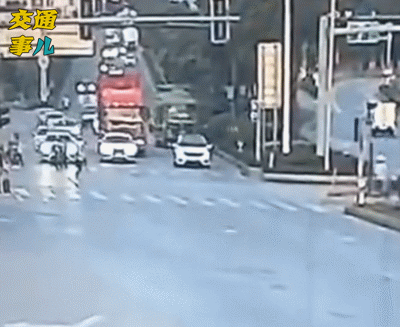  大车|一组动图警示你：大车失控到底多可怕！开车上路务必心存敬畏