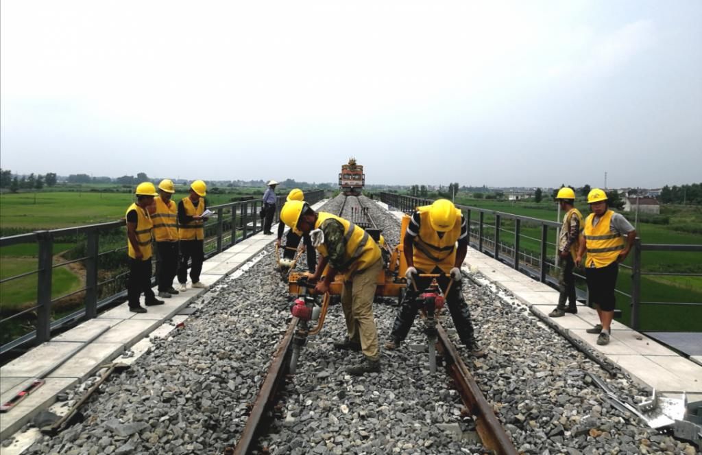  轨通|预计8月底，实现全线轨通目标
