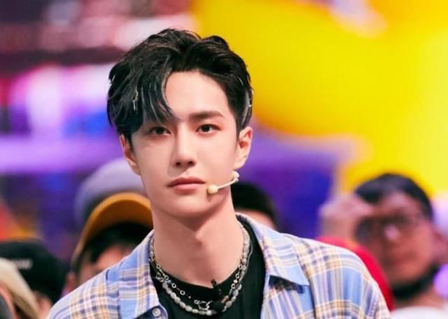  出奇|《这就是街舞》：王一博给队员送鞋，为留学员导师各出奇招