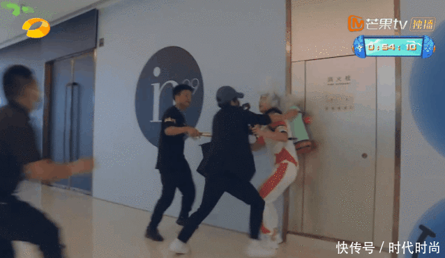  反差|元气哥哥杨洋vs“长在观众笑点上”王耀庆，反差萌让人直呼惊喜