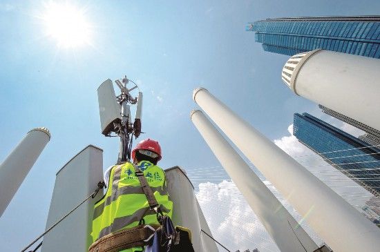  楚天都市报|“网络医生”上天入地守护你的网